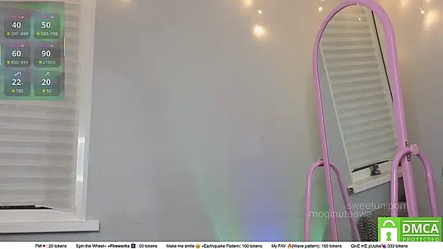 sweetuniporn's cam snapshot