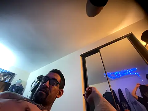 hornycouple818 live sex cam