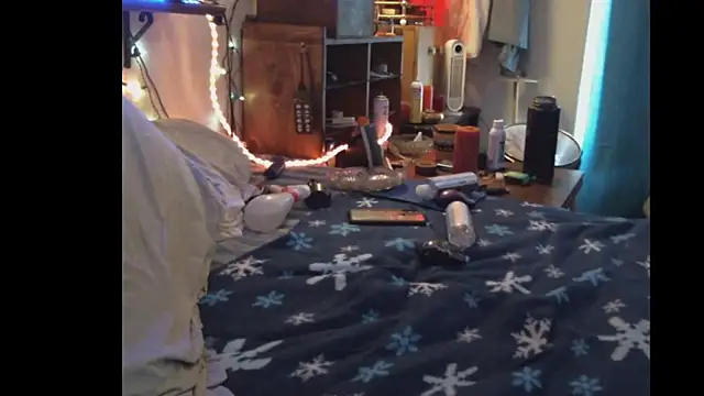 Pussyeat2please live sex cam