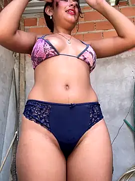 Sweed-virgin-pussy live sex cam