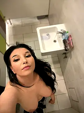 Tisha_Busty live sex cam