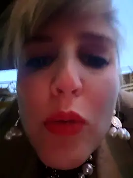 Sexybiene969 live sex cam