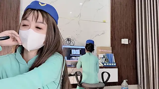 Mono-Stewardesss live sex cam