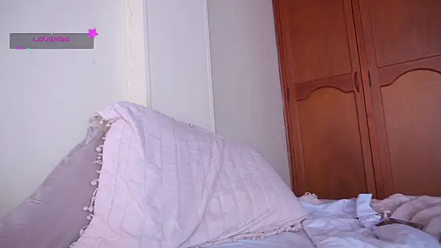 GabriSaenz live sex cam