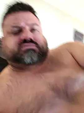 Roddog18 live sex cam