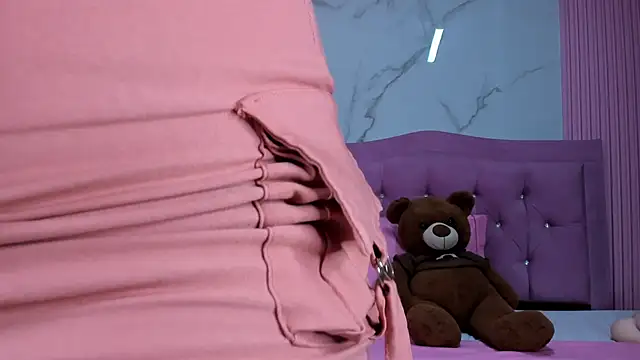 Emy_topless's web cam