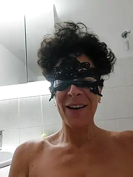 LightedWoman's web cam