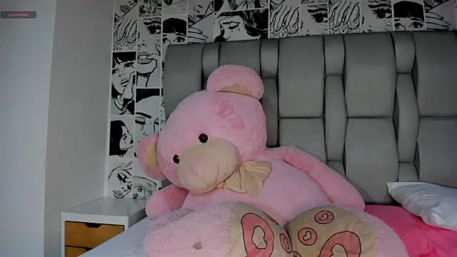 LucyRosse's cam snapshot