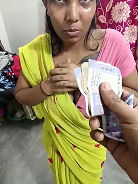 Hotty-Moni live sex cam
