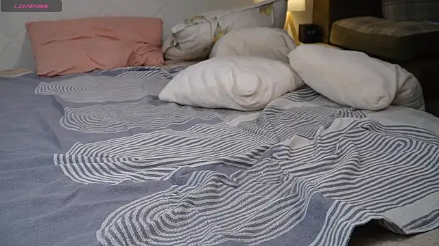 KaeliaScorch live sex cam