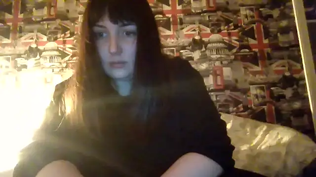 Lynylou live sex cam