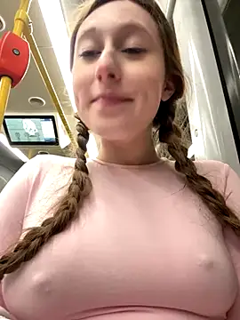 FroggyAnna live sex cam