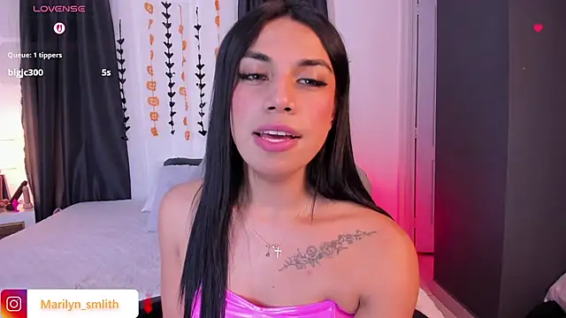 MarilynSmIith live sex cam