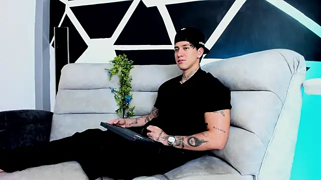 JUSTIN_FULLER1 live sex cam