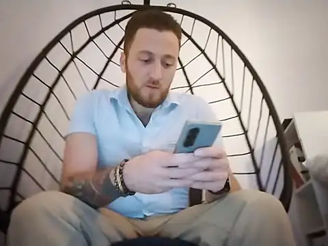 Keviios live sex cam