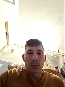 Kriszo99A live sex cam