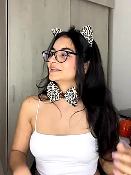 Cat2525 live sex cam
