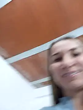 Iris_love18's web cam