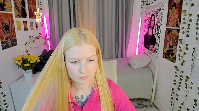 Laly_Peach's web cam