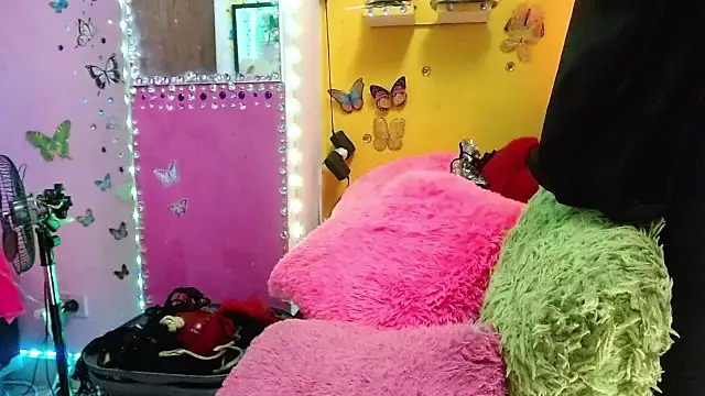 goddess_BigassCock live sex cam