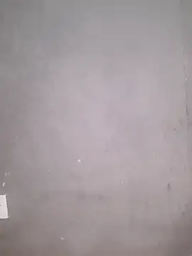 QueenLanaL's web cam
