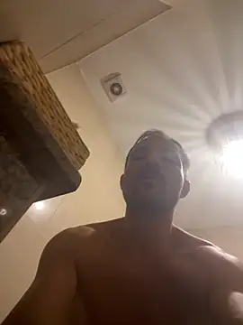 Adventurehotman live sex cam