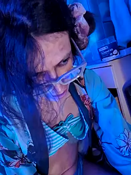 gurlnips live sex cam