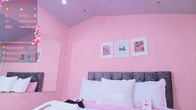 maddie_beauty's web cam