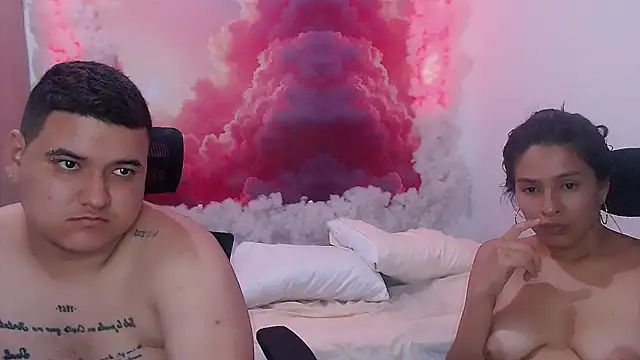 Charly_and_laura live sex cam