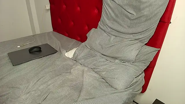 NicoDavisOfficial live sex cam
