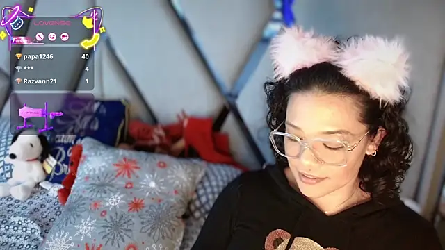 paula_daniela1's web cam