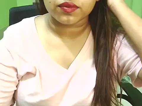 Kiara_pari's web cam