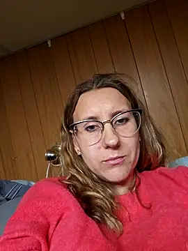 pleasureme24k's web cam