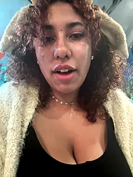 lauraltt live sex cam