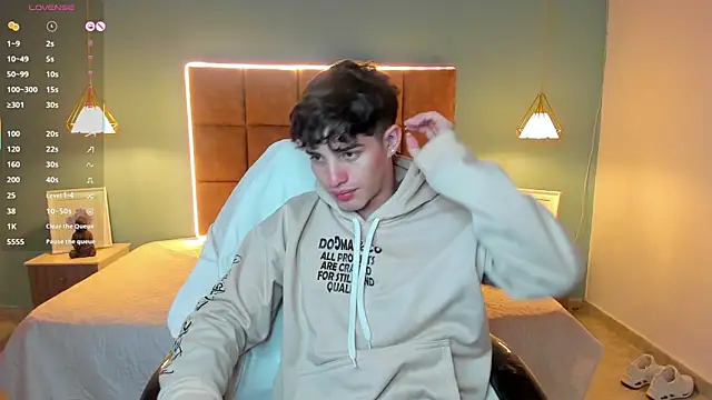 AlejooTwink live sex cam