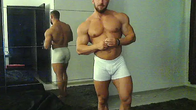 muscularkevin live sex cam
