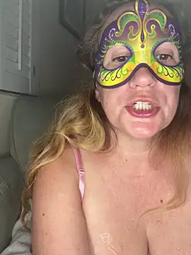 largeboobies30's web cam