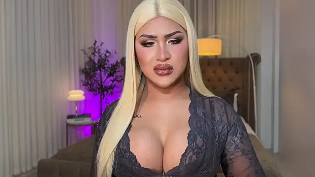 Your_Majesty_Tyra live sex cam