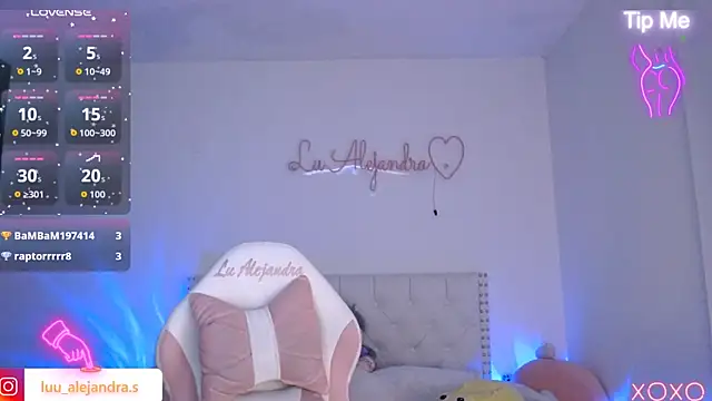 alee_lenoxx live sex cam
