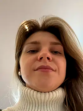 ValenciaShock live sex cam