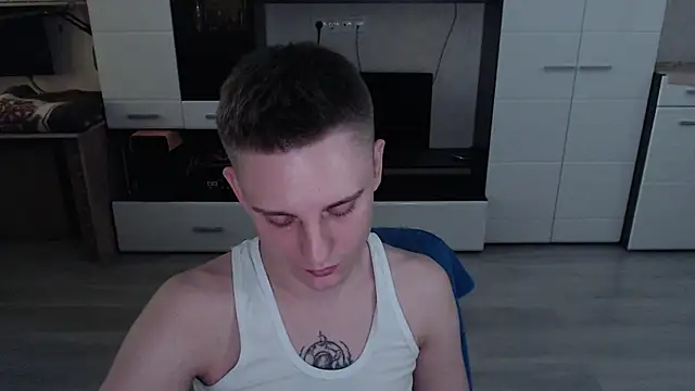 angryzan live sex cam
