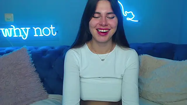 ViollinaLove's web cam