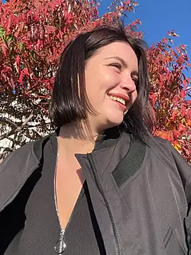KikiWatson live sex cam