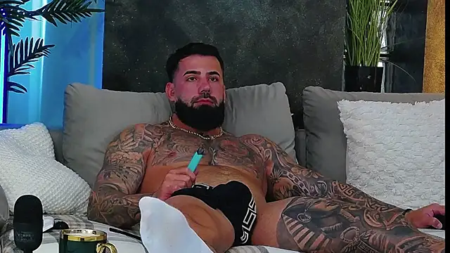 masterkingofmusclee live sex cam