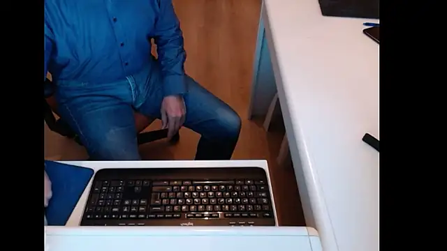 dutchpornking's cam snapshot