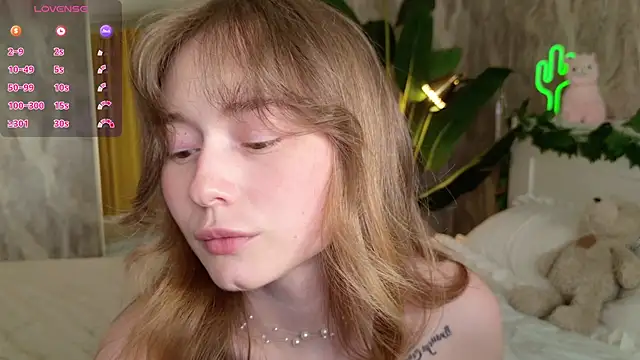 Yo_Pixxie live sex cam