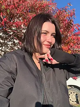 KikiWatson live sex cam