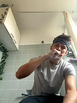 Toyjungee live sex cam