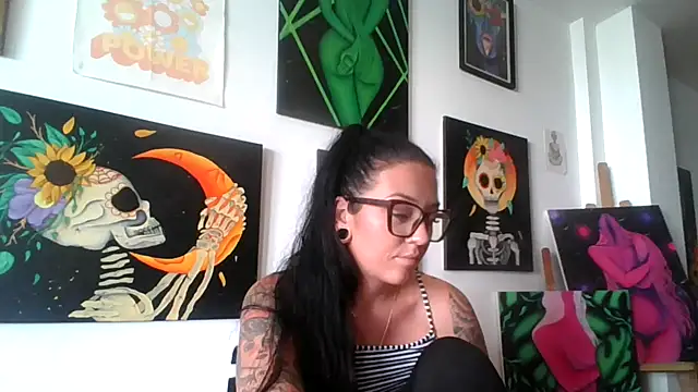 AliiLuxe-x's web cam