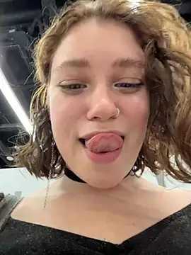 lucy-joy live sex cam